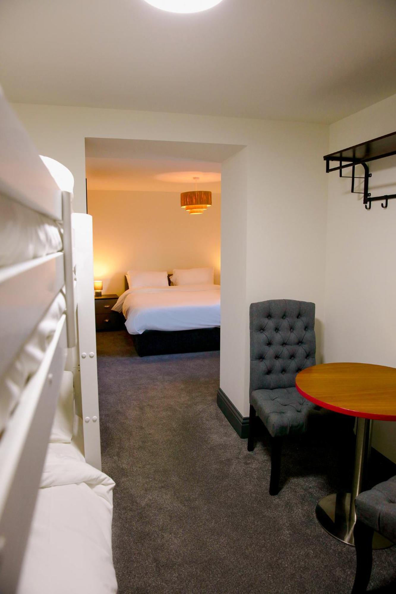 The George Wright Boutique Hotel, Bar & Restaurant โรเธอร์แฮม ภายนอก รูปภาพ