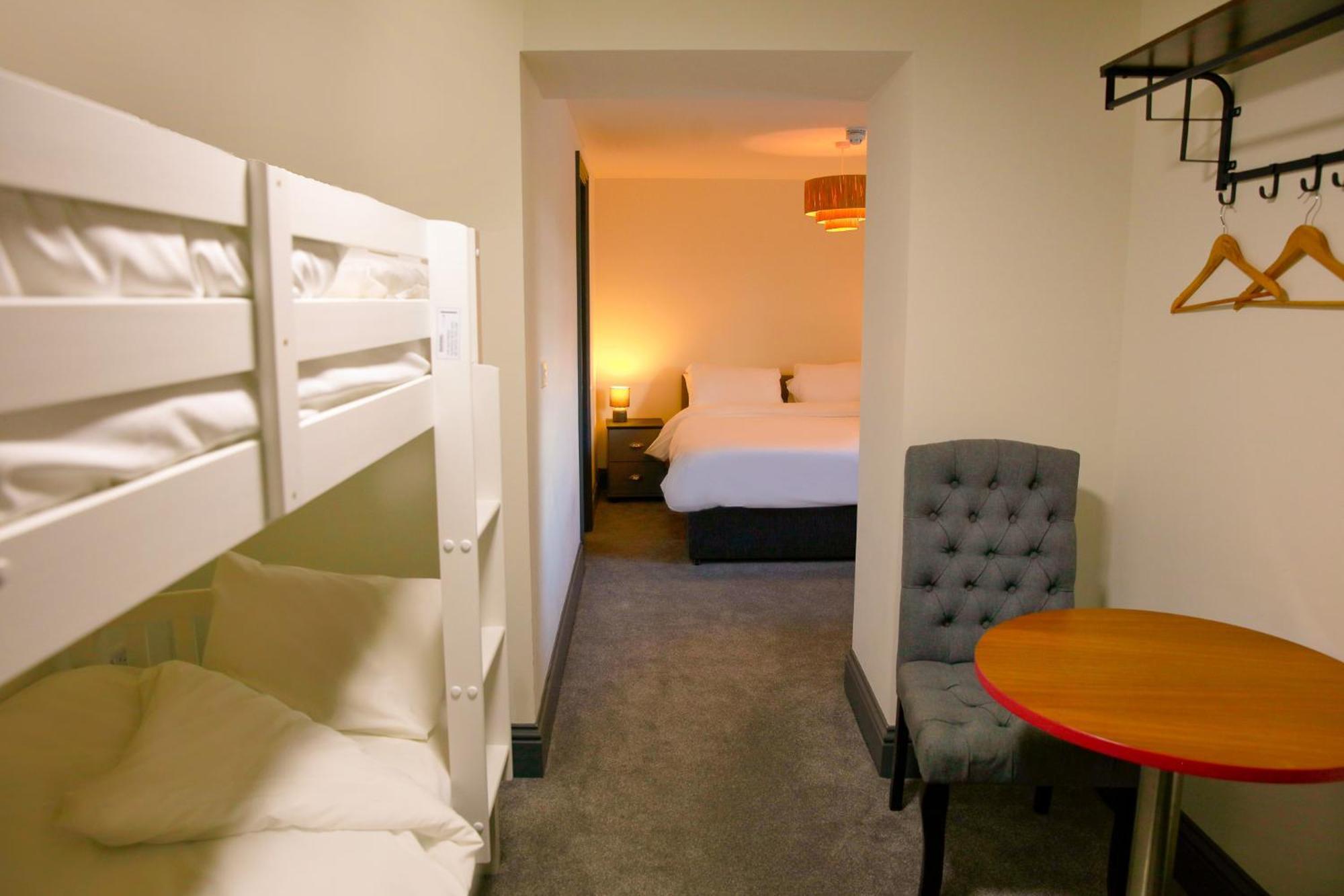 The George Wright Boutique Hotel, Bar & Restaurant โรเธอร์แฮม ภายนอก รูปภาพ